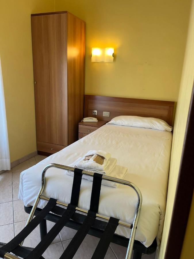 La Casa Di Nazareth Hotel Рим Екстериор снимка