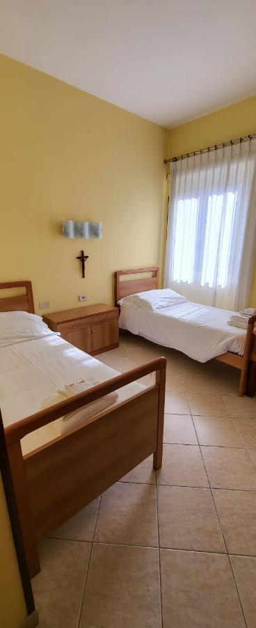 La Casa Di Nazareth Hotel Рим Екстериор снимка