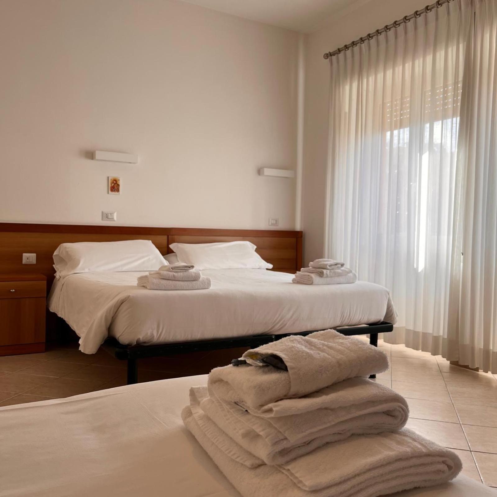La Casa Di Nazareth Hotel Рим Екстериор снимка
