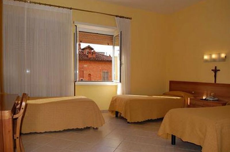 La Casa Di Nazareth Hotel Рим Екстериор снимка